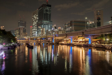 大阪の夜景・堂島川と周辺の高層ビル群