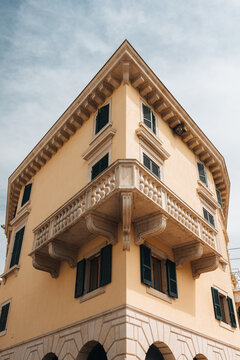 Corner Balcony