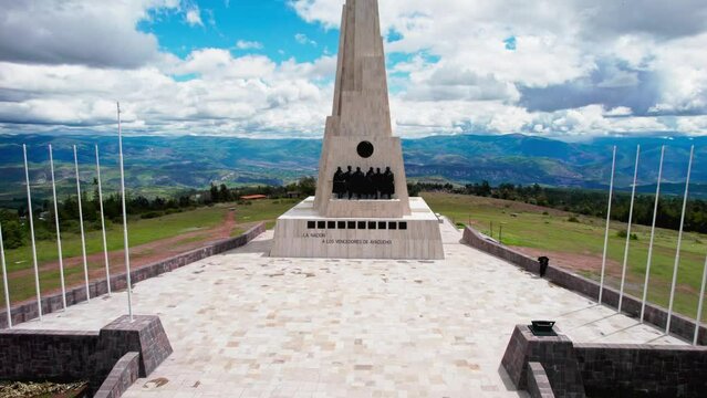 Pampa de Ayacucho - Obelisco