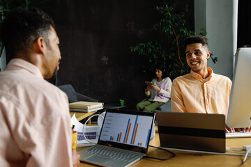 Jobholder interaction computer collaborate rapport management office