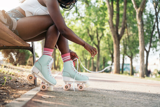 Crop roller blade woman ready to skate