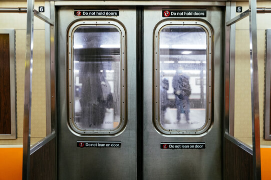 Entrance of subway train at station
