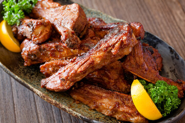 骨付きスペアリブ