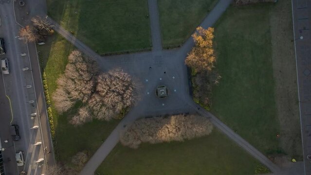 Austurv&ouml;llur park with statue of scholar Jon Sigurdsson in Reykjavik, top down