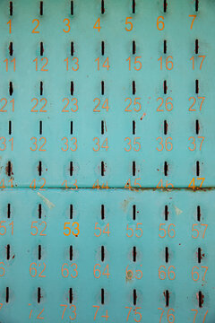 Old sign / key return numbered slots