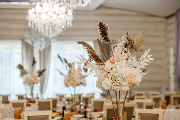 wedding decor, flowers, decorations and arches