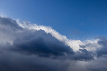 blue sky and clouds in windy weather - 751253289