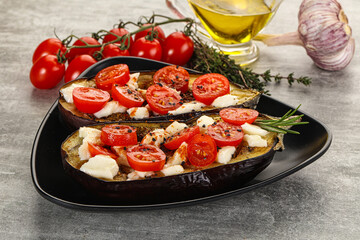 Baked eggplant with cheese and tomato