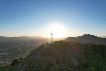 Fototapeta premium cruz de la muela en la sierra de orihuela