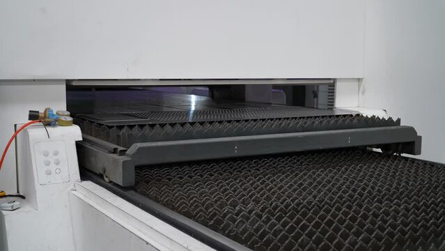 Exit image of the metal sheets processed in the cnc laser cutting machine