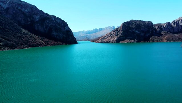 Embalse del Porma (Le&oacute;n)