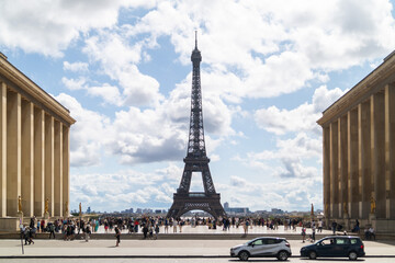 La Tour Eiffel depuis la place du Trocadéro. - obrazy, fototapety, plakaty