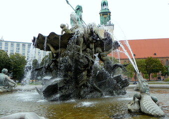 Germany, Berlin, Rathausstraße 1, Neptune Fountain (Neptunbrunnen), elements of the fountain