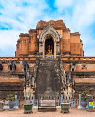 Wat Chedi Luang is a Buddhist temple and a main attraction in the city of Chiang Mai, Thailand. Construction of the Stupa began in the 14th century but was only completed in midd of the 15th century