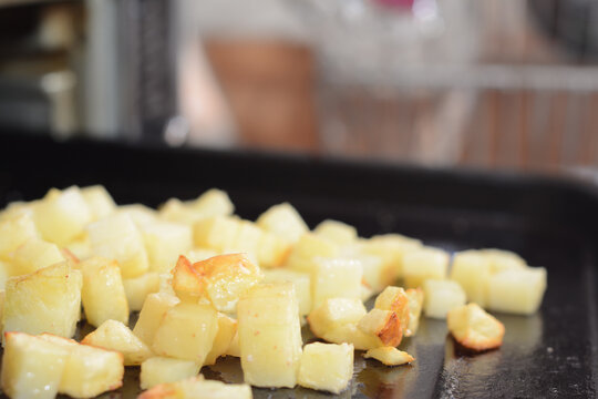 cubitos de papa frita con aire