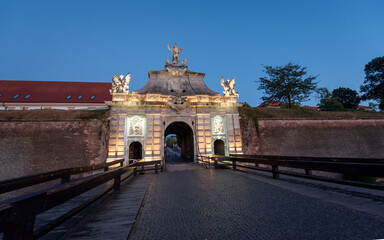 Obraz premium the gate of the royal palace