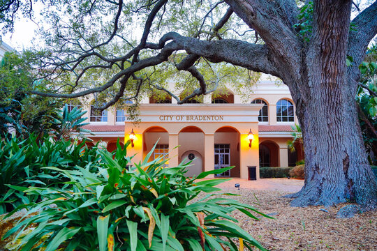 Bradenton, FL, USA - 03 02 2024: The landscape of Bradenton city hall