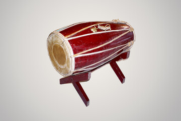 alat musik tradisional gamelan jawa. alat musik bernama kendang, gendang, atau ketipung.