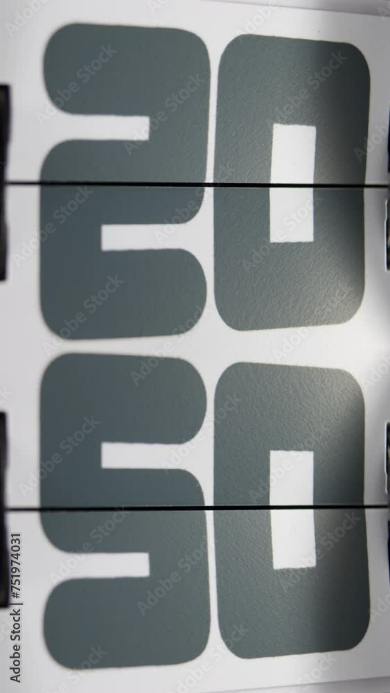 Poster flip clock timer in vertical