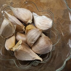 garlic on a wooden table