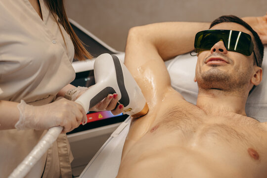 Hair removal for men's armpits