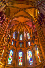 Fototapeta na wymiar Innenansicht der Kathedrale St. Peter (Genf)