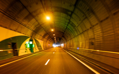 Tunnel du Mont Sion auf der A41 bei Richtung Genf (Frankreich)