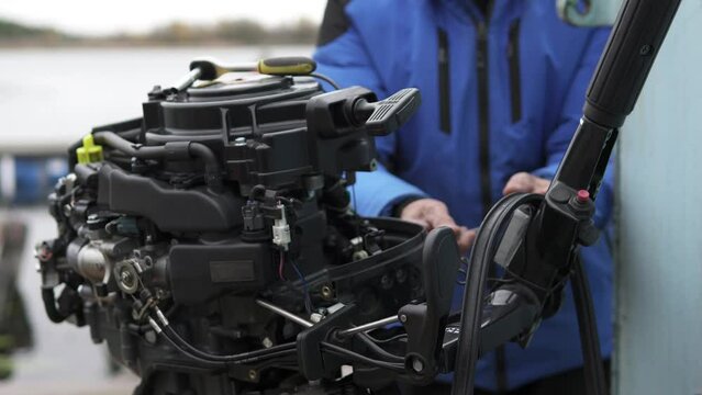 The master performs comprehensive diagnostics and repairs of injection outboard motors.	
