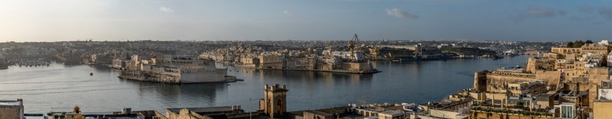 Fototapeta premium Panoramic view of the bay that separates Valletta from the three cities, island of Malta