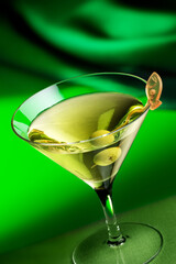 dry martini cocktail - 752138866