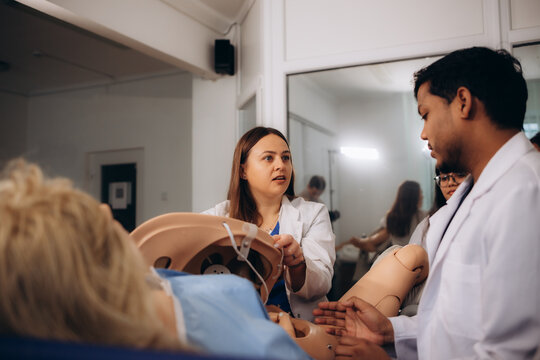 practical training for students to give birth on a mannequin