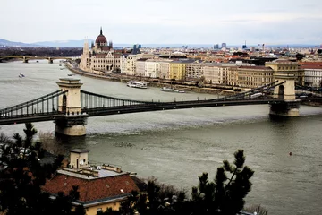 Photo sur Plexiglas Széchenyi lánchíd Iconic Szechenyi Chain Bridge in Budapest, Hungary