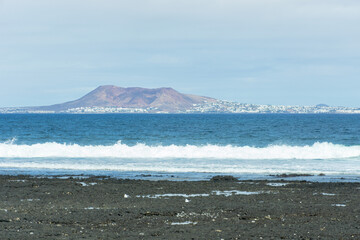 Widok na wyspę Lobos - Wyspy Kanaryjskie, Fuerteventura, Corralejo - obrazy, fototapety, plakaty