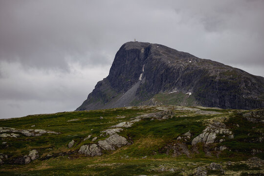Bitihorn in fog