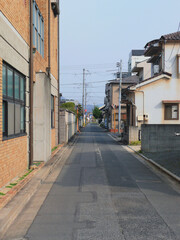 日本の住宅街の生活道路。
路地。裏道。
日本の田舎の風景。