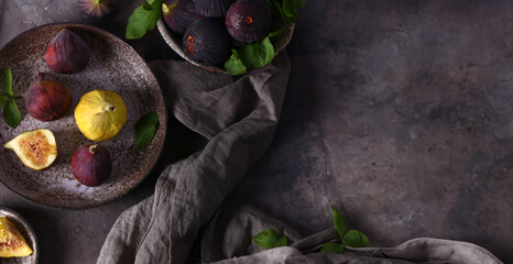 fresh figs for healthy eating on wooden table