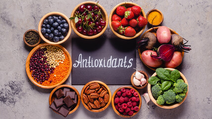 Healthy foods high in antioxidants.