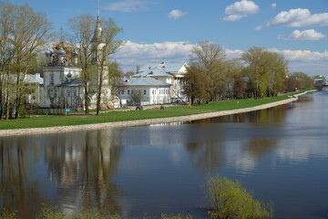 Fototapeta na wymiar river embankment in Vologda