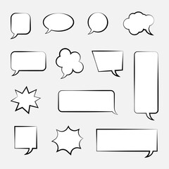 Obraz premium Set of blank white speech bubble in flat design, chatting box, message box icon. Balloon doodle style of thinking sign symbol. Speech bubble isolated on background.