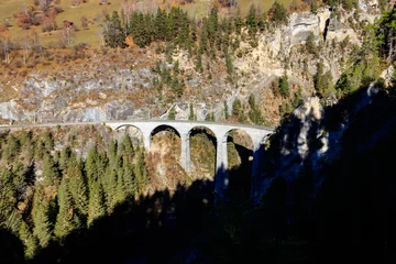 Fototapete Landwasserviadukt View of Landwasser Viaduct, Rhaetian railway, Graubunden in Switzerland