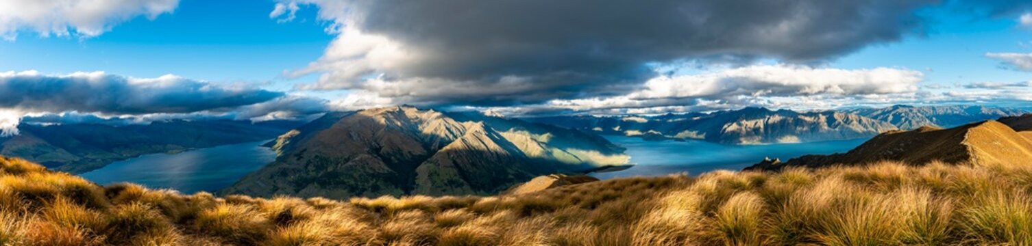 View of Lake Hawea and Lake Wanaka in the evening light, lake and mountain landscape, view from Isthmus Peak, panoramic picture, Wanaka, Otago, South Island, New Zealand, Oceania