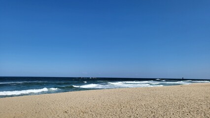 a quiet winter sea wave