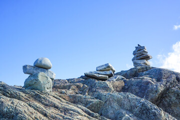 丁寧に積み上げられた石