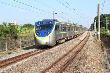 Fototapeta premium 台湾 普通電車