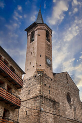 Obraz premium Esterri de Aneu​​ is a Spanish town in the province of Lérida, in the autonomous community of Catalonia, located in the center of the Pallars Sobirá region and next to the Noguera 