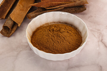 Natural Cinnamon powder with sticks