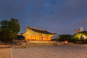 Fototapeta premium 서울 덕수궁 중화전