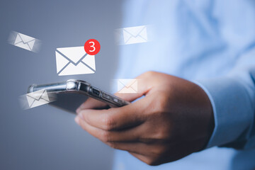businessman with new email notification for business e-mail communication