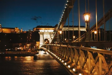 Papier Peint photo Széchenyi lánchíd Budapest by night landscape. Famous Széchenyi chain bridge background. Capital city of Hungary landscape. Nightlife background. People walking by night.