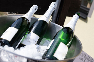 sekt trinken hochzeit feier